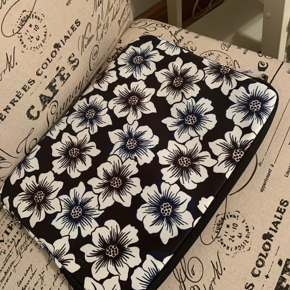 NWT Kate Spade Blake Avenue Laptop Case